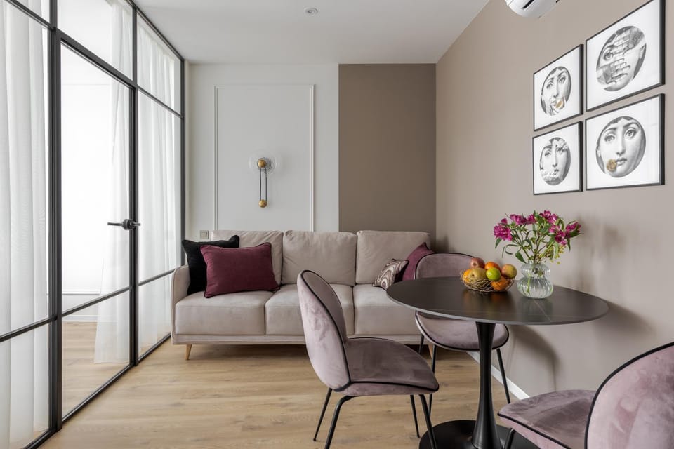 Living room, Seating area, Dining area