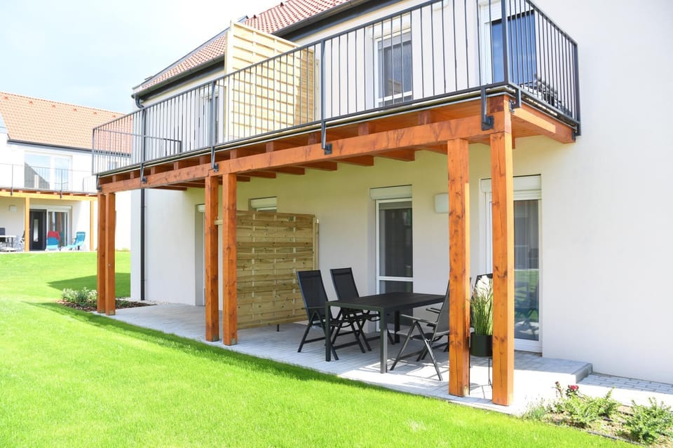 Property building, Balcony/Terrace