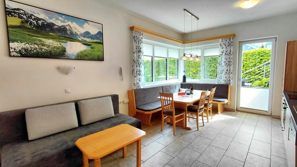Living room, Seating area, Dining area