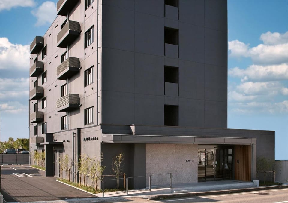 Property building, Facade/entrance