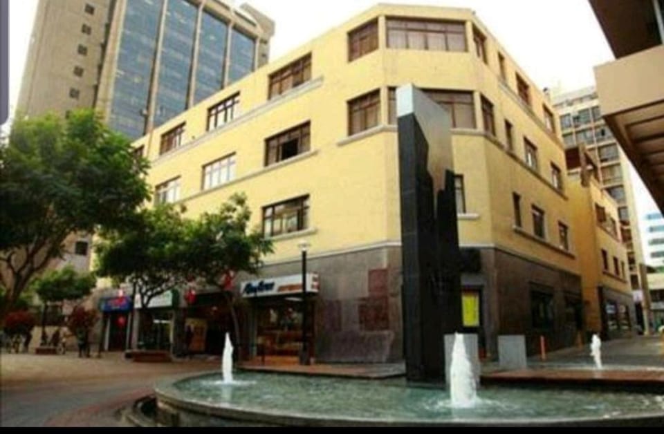 Residencial Waldorf Bed and Breakfast in Miraflores