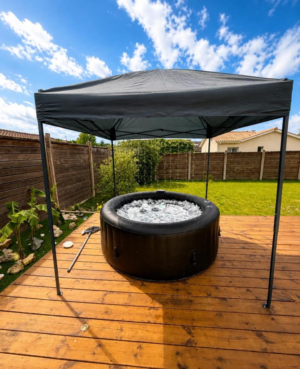 Agréable Maison entre Bordeaux et le Bassin avec option jacuzzi House in Nouvelle-Aquitaine