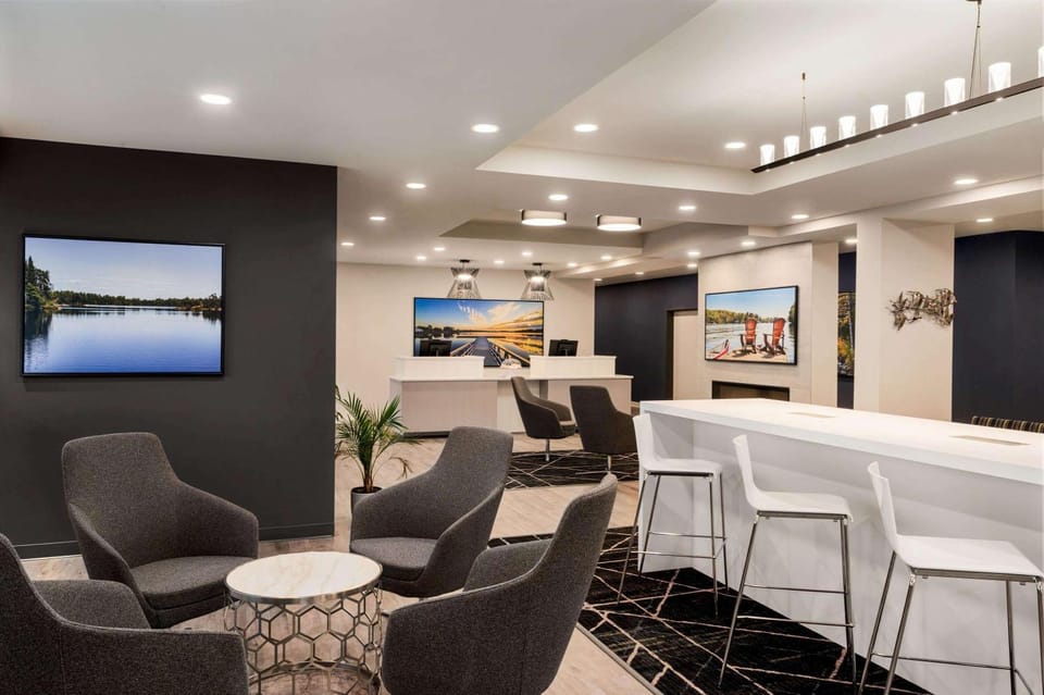 Lobby or reception, On site