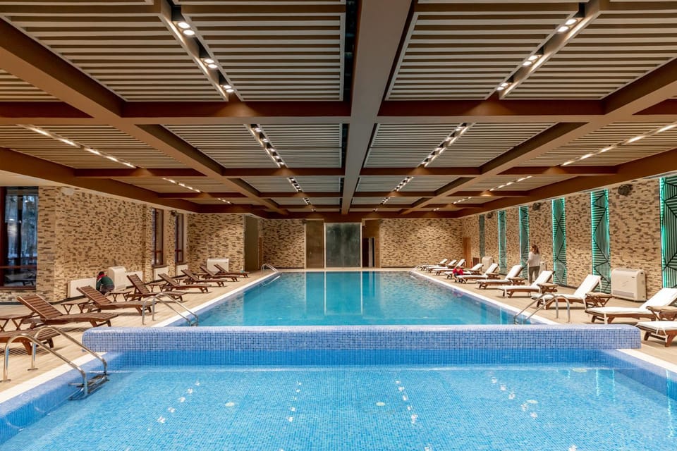 Swimming pool, Swimming pool