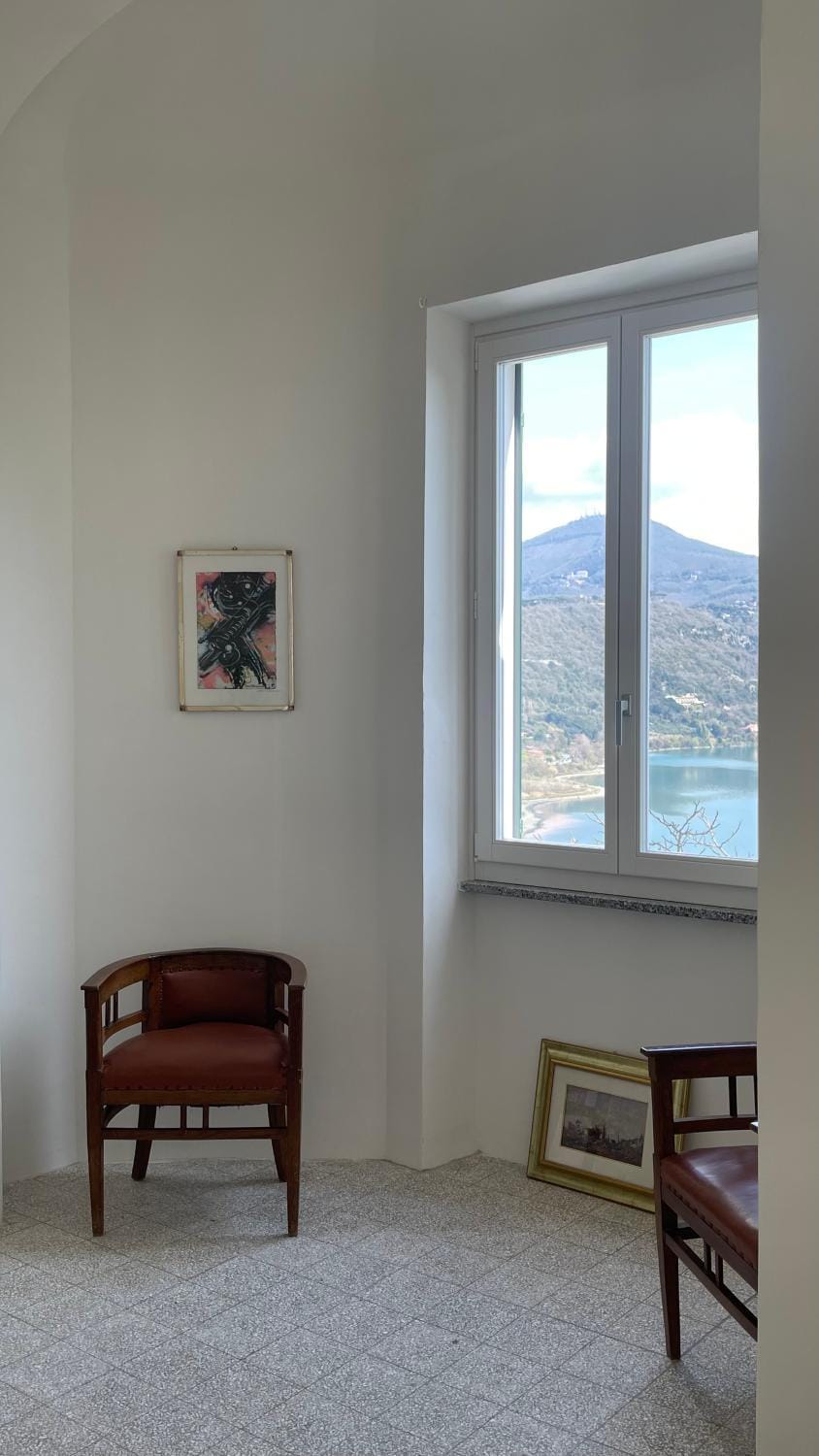 Living room, Lake view