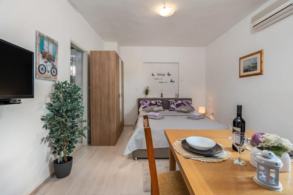 Other, Dining area, Bedroom