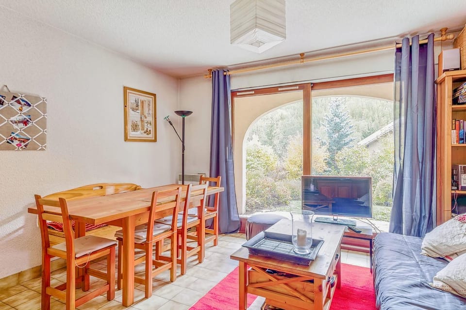 Apartment Near The Slopes La Salle Des Alpes Apartment in Saint-Chaffrey