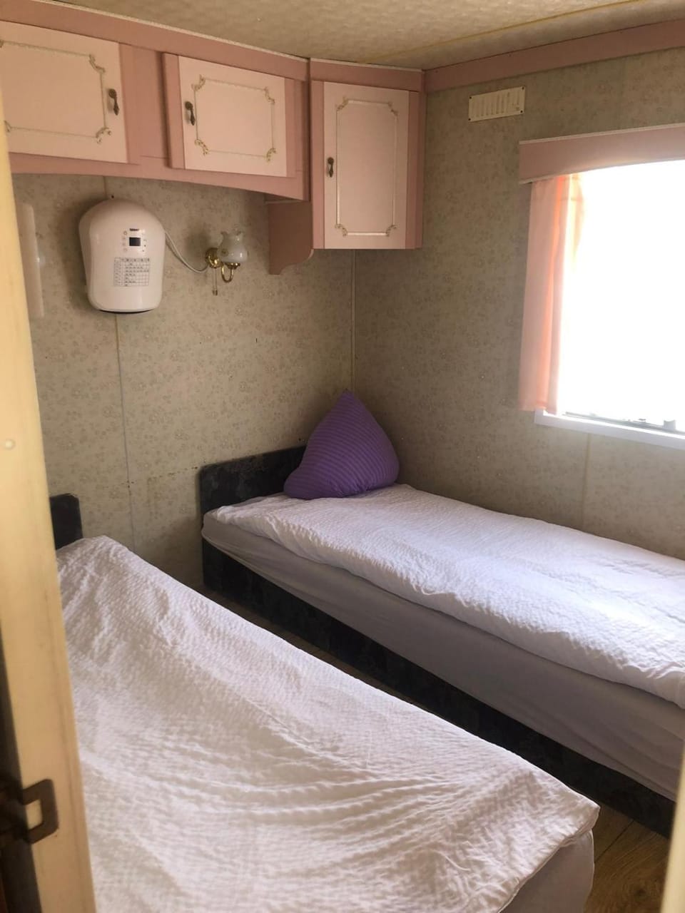 4U Pokój w domku holenderskim Rooms in Tinyhouse Campground/ 
RV Resort in Görlitz