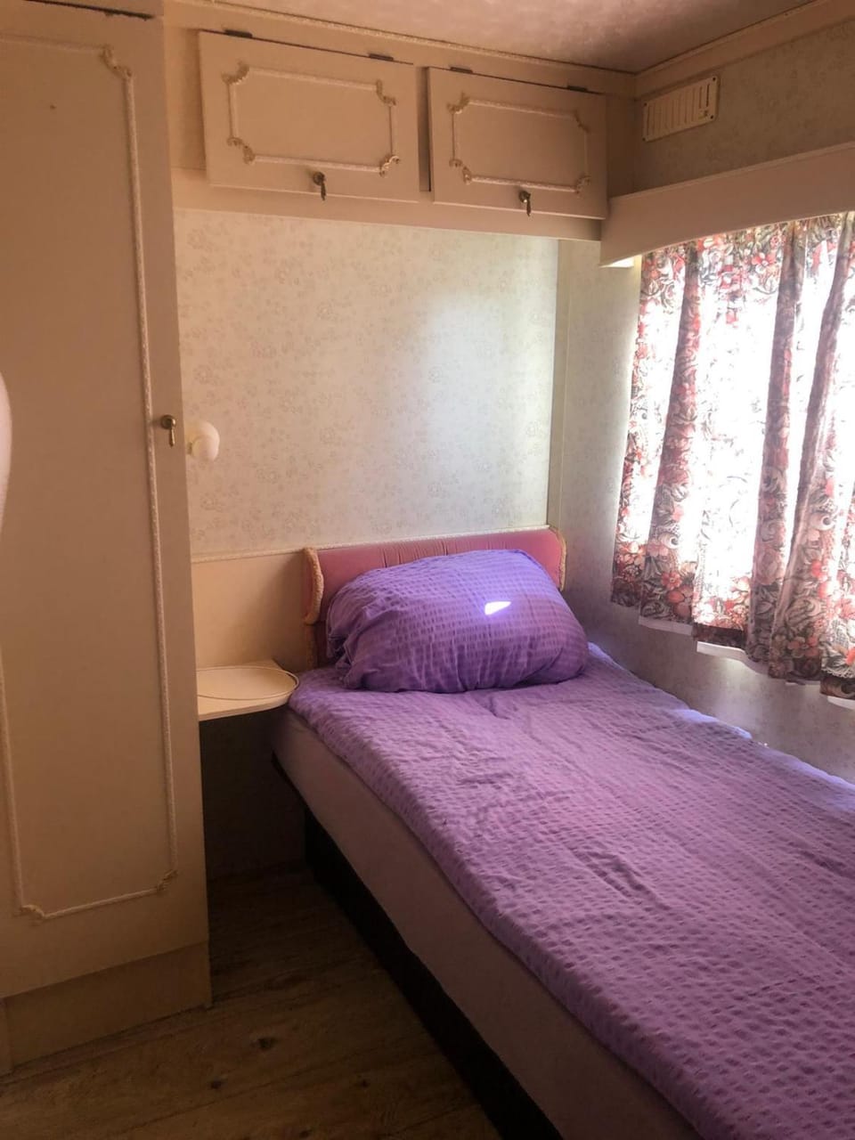 4U Pokój w domku holenderskim Rooms in Tinyhouse Campground/ 
RV Resort in Görlitz