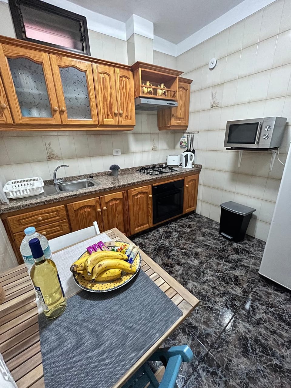 Kitchen or kitchenette, Living room