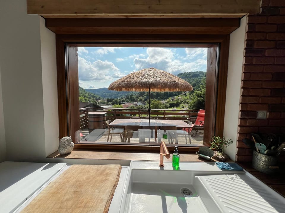 Mountain view, kitchen