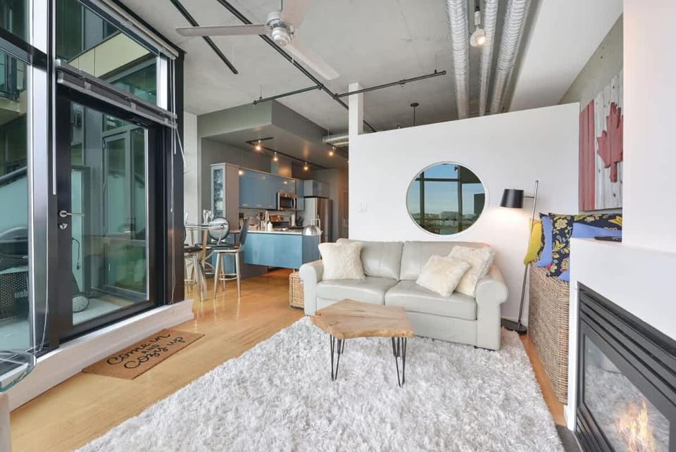 Harbourview Executive Condo by EMR Vacation Rentals House in Victoria