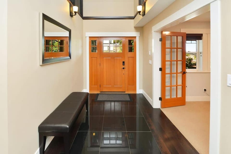 Nature's Gate Executive Estate by EMR Vacation Rentals House in Langford