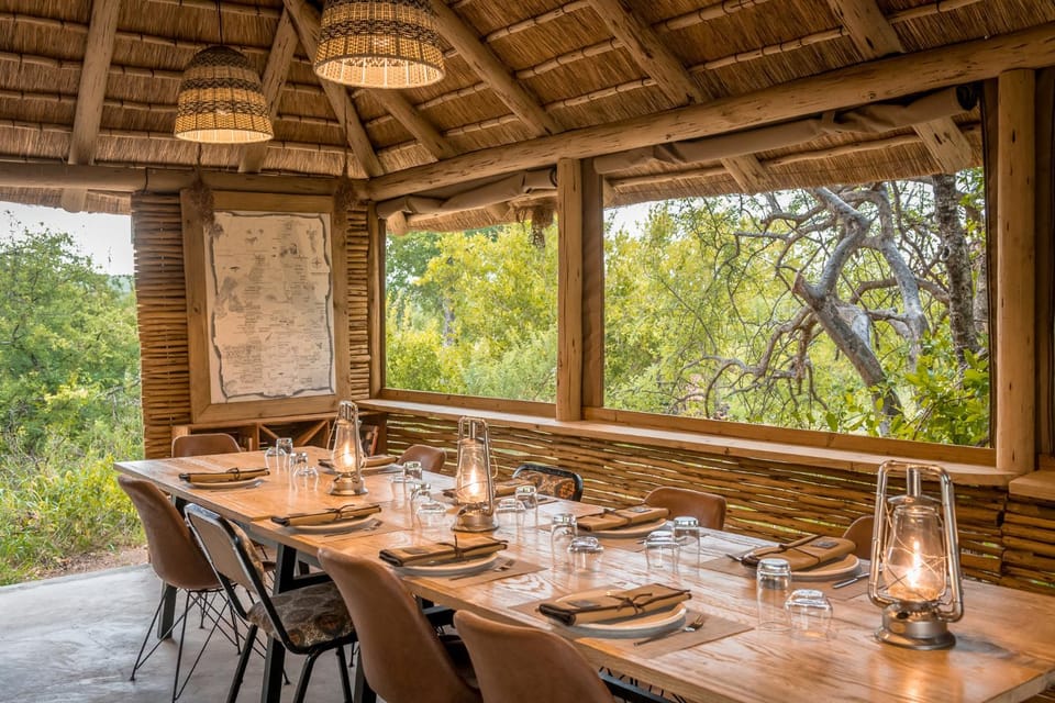 Restaurant/places to eat, Dining area