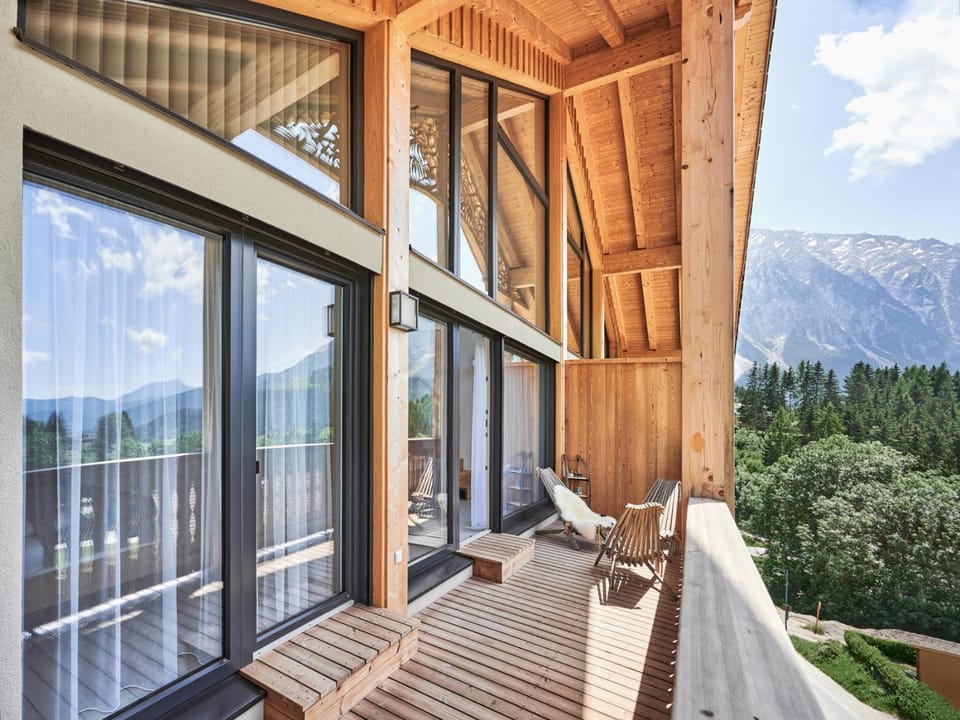 Balcony/Terrace, Mountain view