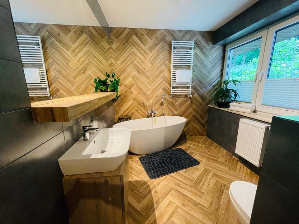 Bathroom, Bath