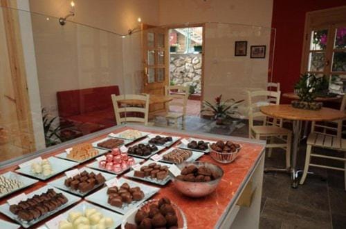 Mi'ilya CHOCOLATE HOUSE Guest house Bed and Breakfast in North District