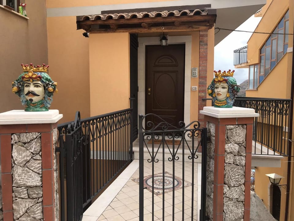 Casa Vacanza Cundari Apartment in Castelmola