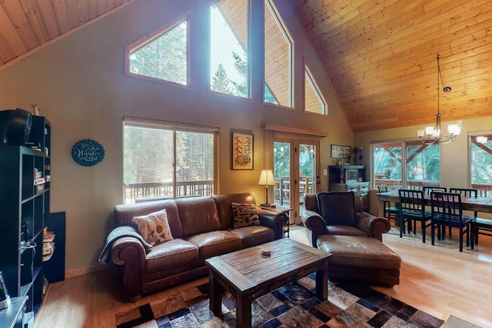 Tivoli Chalet House in Washington