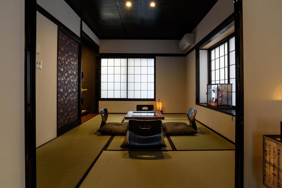 Photo of the whole room, Seating area, Bedroom