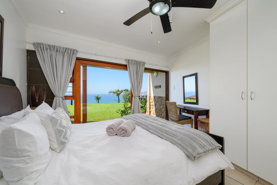 Patio, Bed, Photo of the whole room, Sea view, fireplace