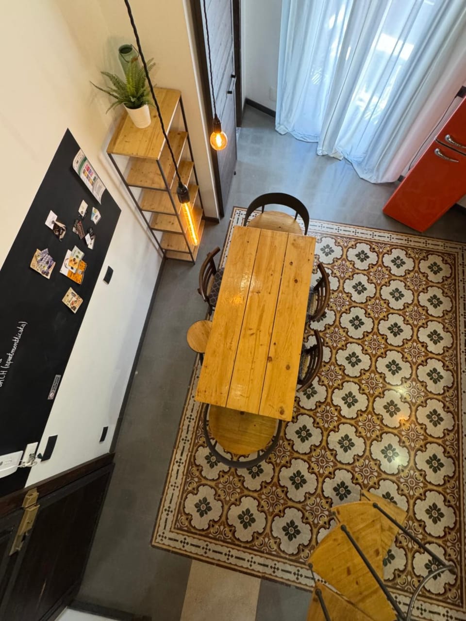 Photo of the whole room