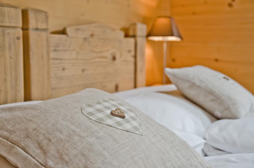 Decorative detail, Bedroom