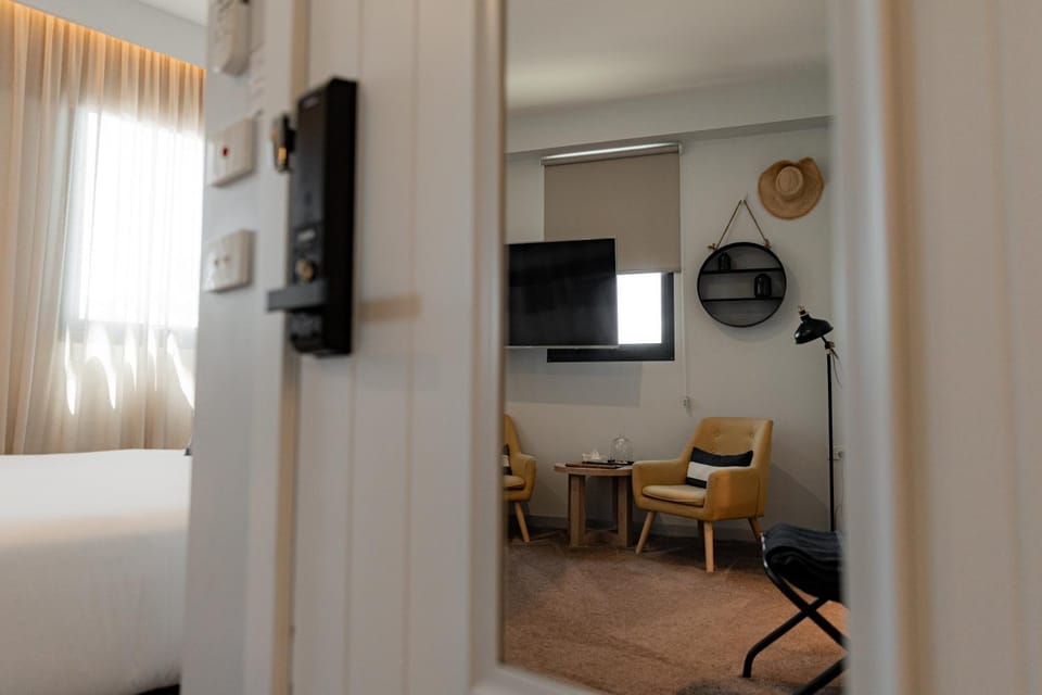 Bay Of Fires Apartments - Town Centre Hotel in St Helens