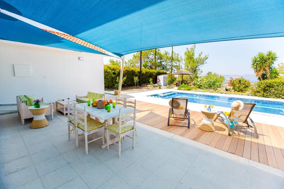 Villa Med. Coast Deluxe Villa in Paphos District