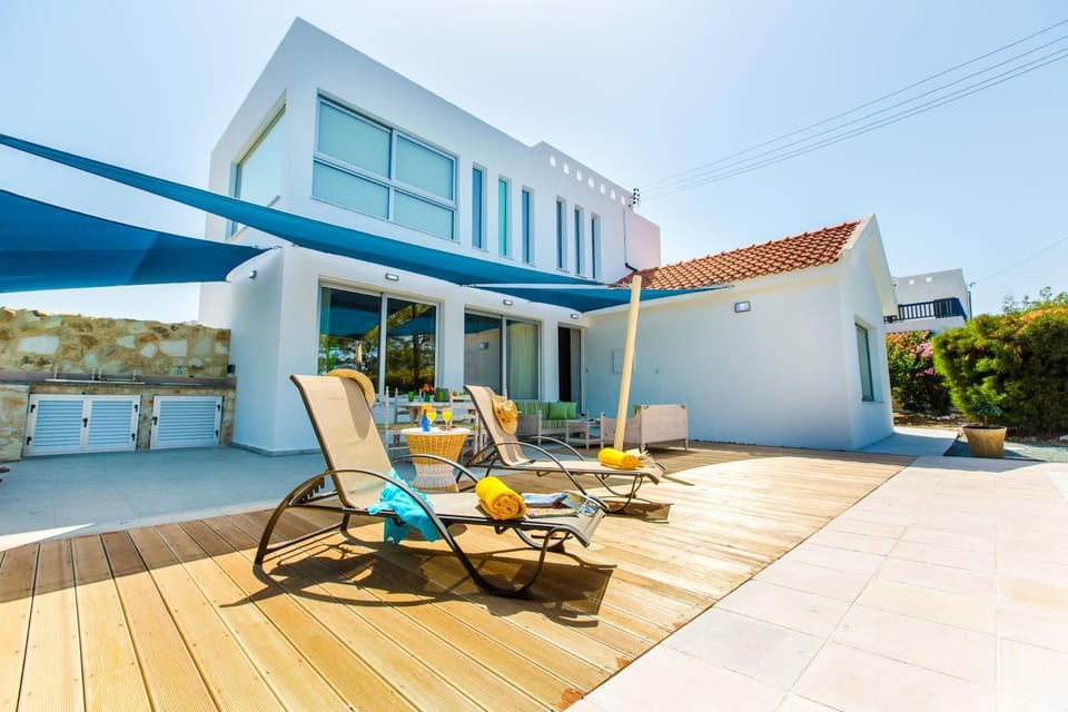 Villa Med. Coast Deluxe Villa in Paphos District