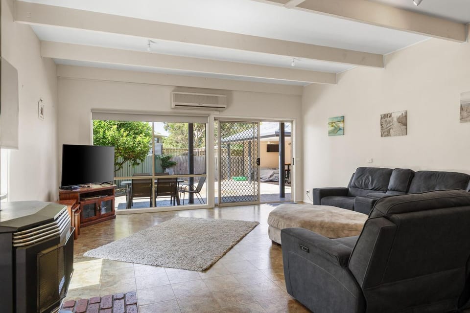 Summers Inn House in Cowes