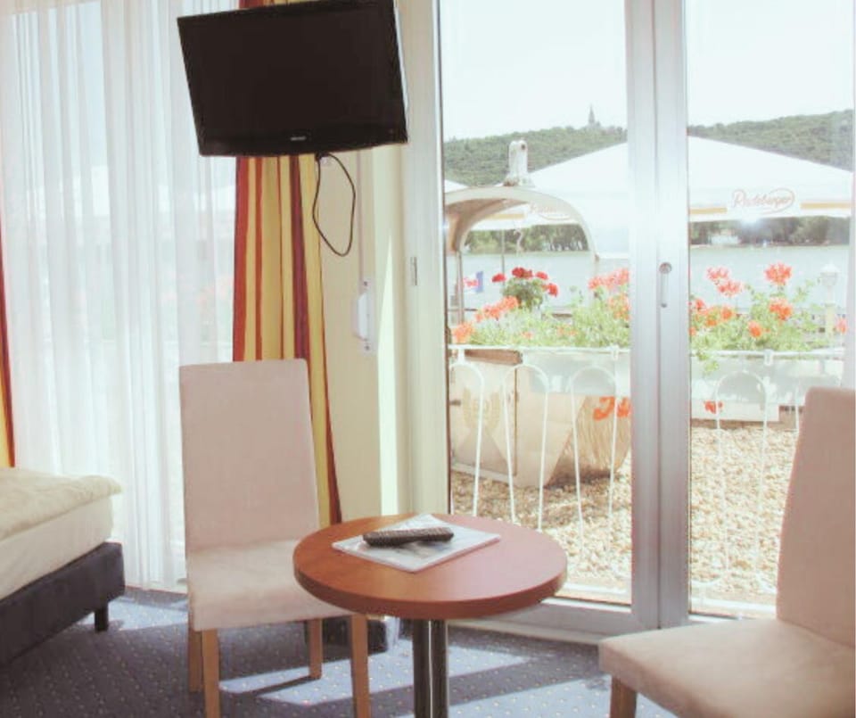 View (from property/room), Seating area