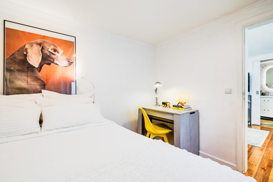 Seating area, Bedroom
