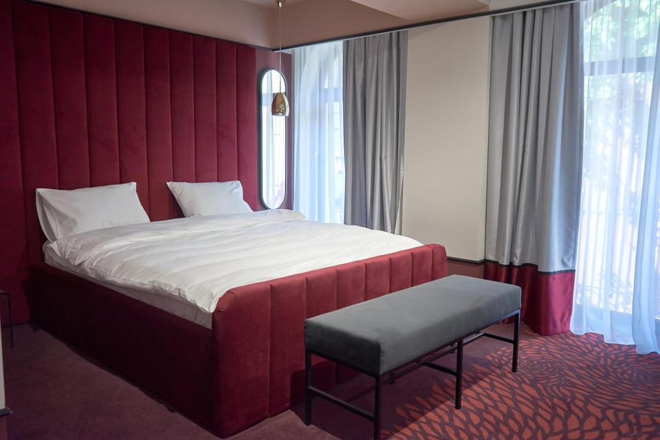 Epoca Central Boutique Apartment in Craiova