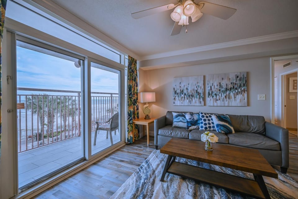 Balcony/Terrace, Living room