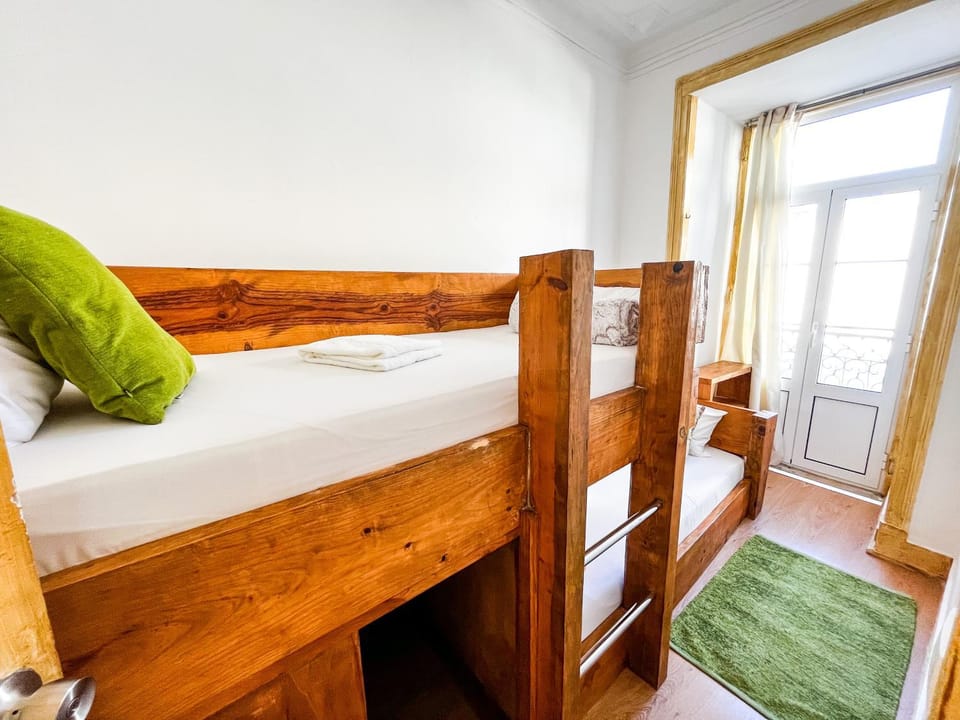Bed, Bedroom, bunk bed