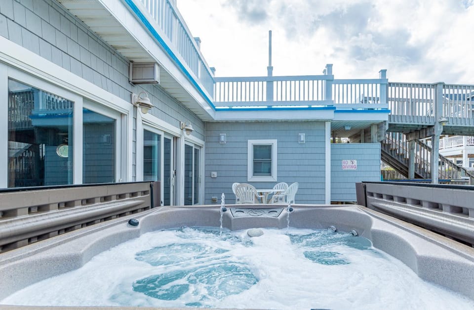 Blue Crush - KDH MP 8, Oceanfront, Ocean Views, Pool, Cabana, Hot Tub, Elevator, Rec Room, Pets OK House in Kill Devil Hills