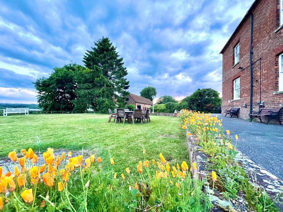 Property building, Natural landscape, Garden, Garden