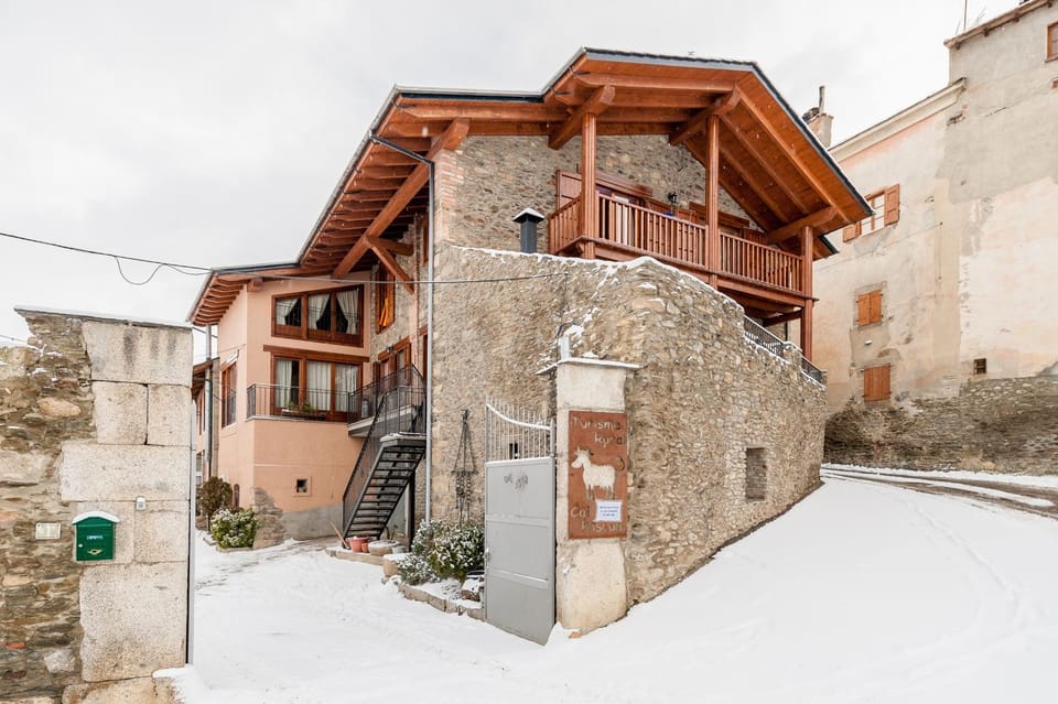 Facade/entrance, Winter