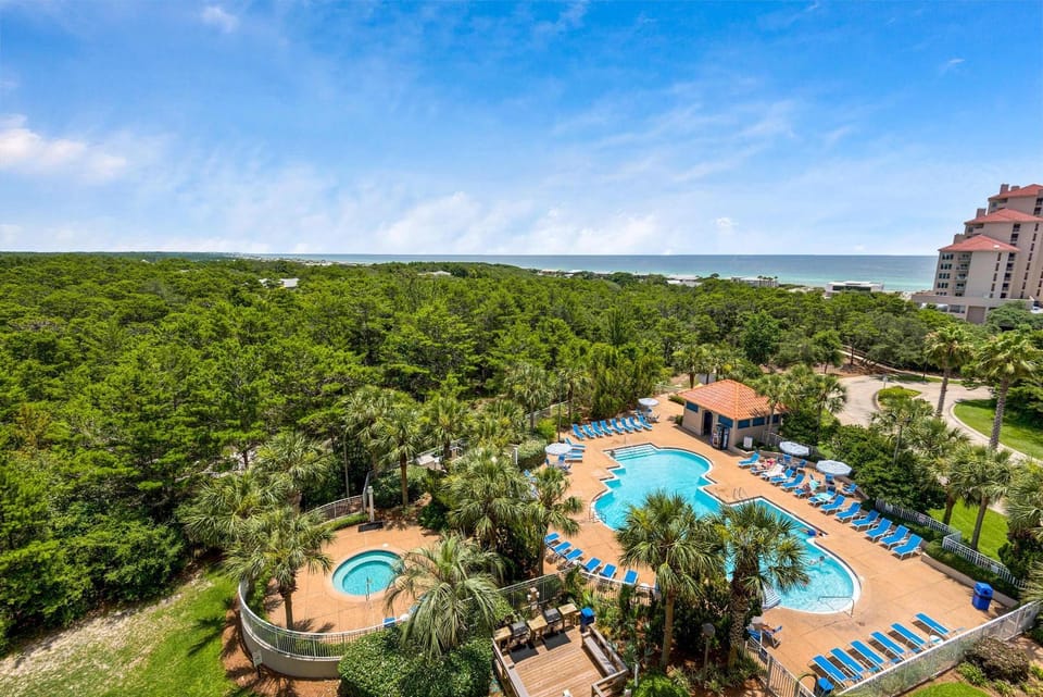 TOPS'L Summit II Apartment in Miramar Beach