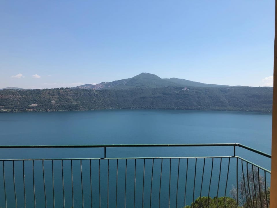 Balcony/Terrace, Lake view