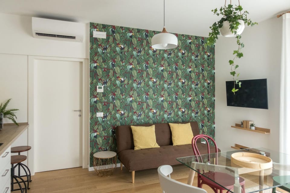TV and multimedia, Dining area