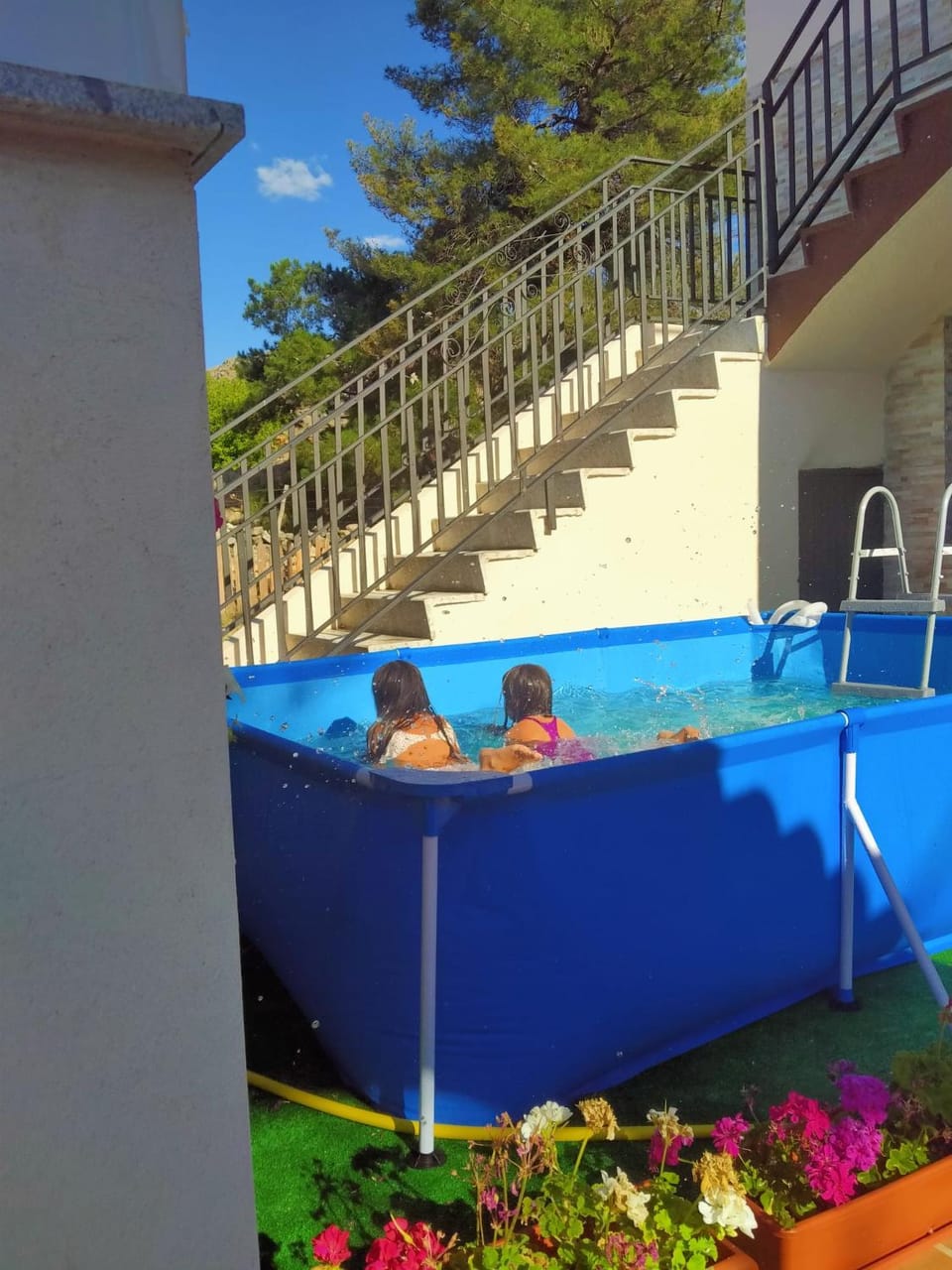 Swimming pool