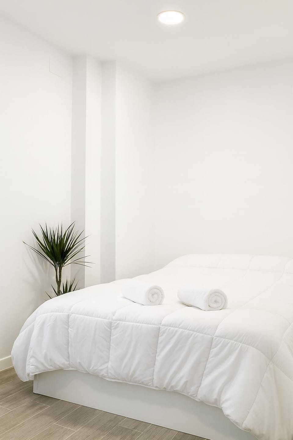 Suite by Hawkins Exterior 1B Apartment in Algeciras