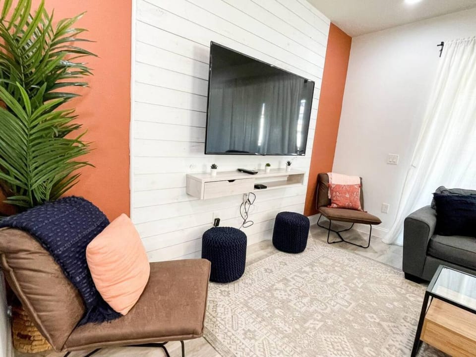 Luxury Orlando Retreat Just 6 Miles from Disney House in Osceola County