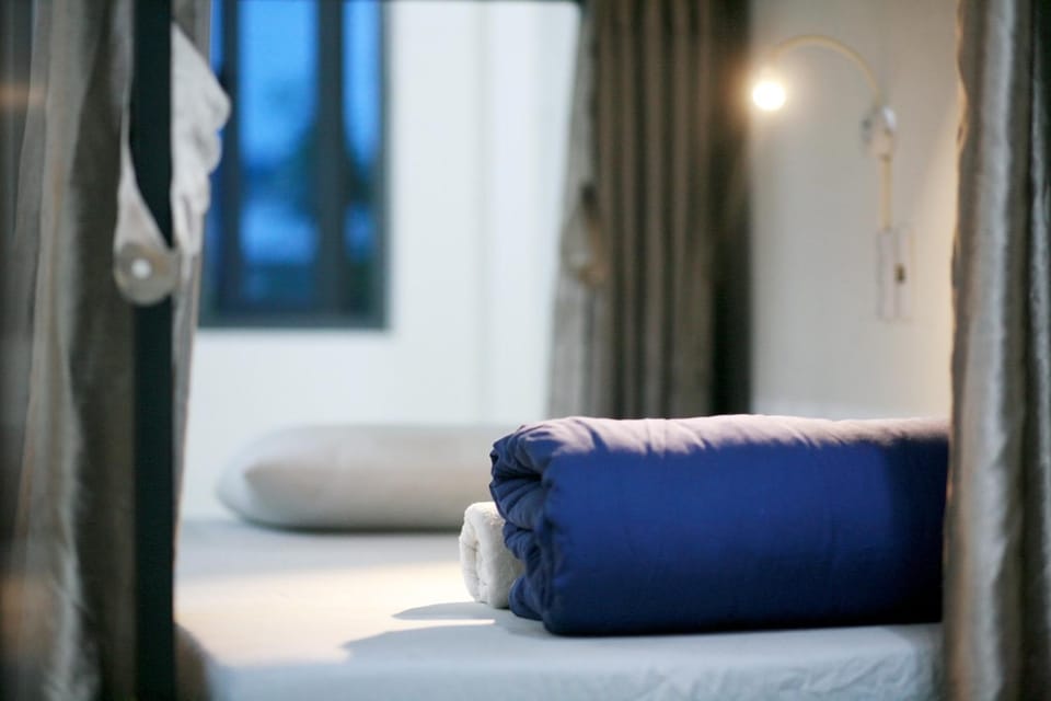 Bedroom, bunk bed