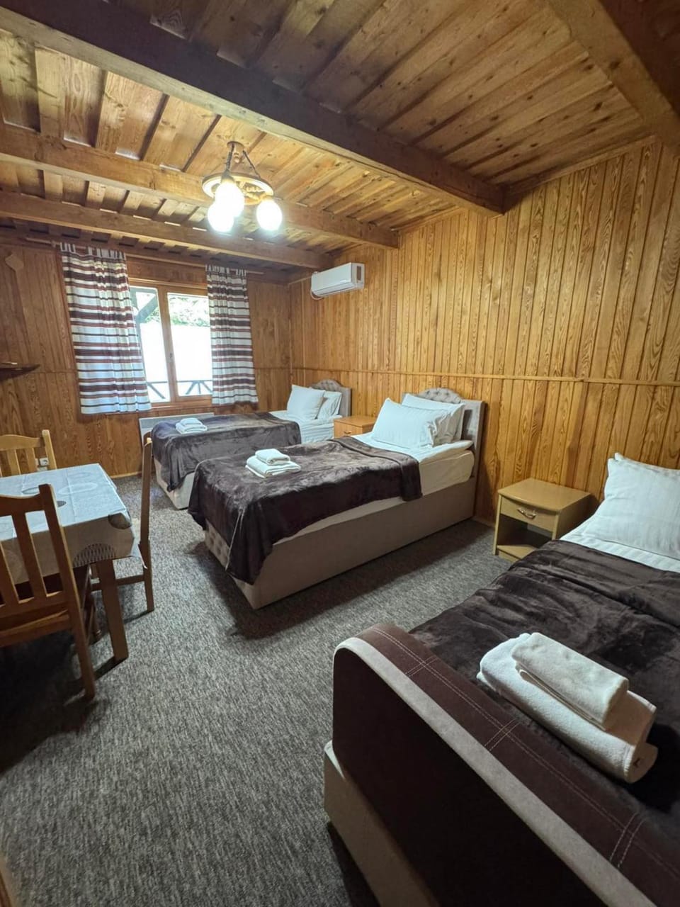 Шаян Гора Apartment in Romania