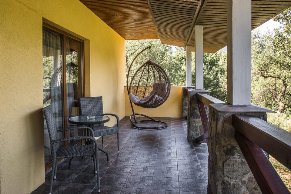 Patio, Day, Garden, View (from property/room), Balcony/Terrace, Seating area, Garden view
