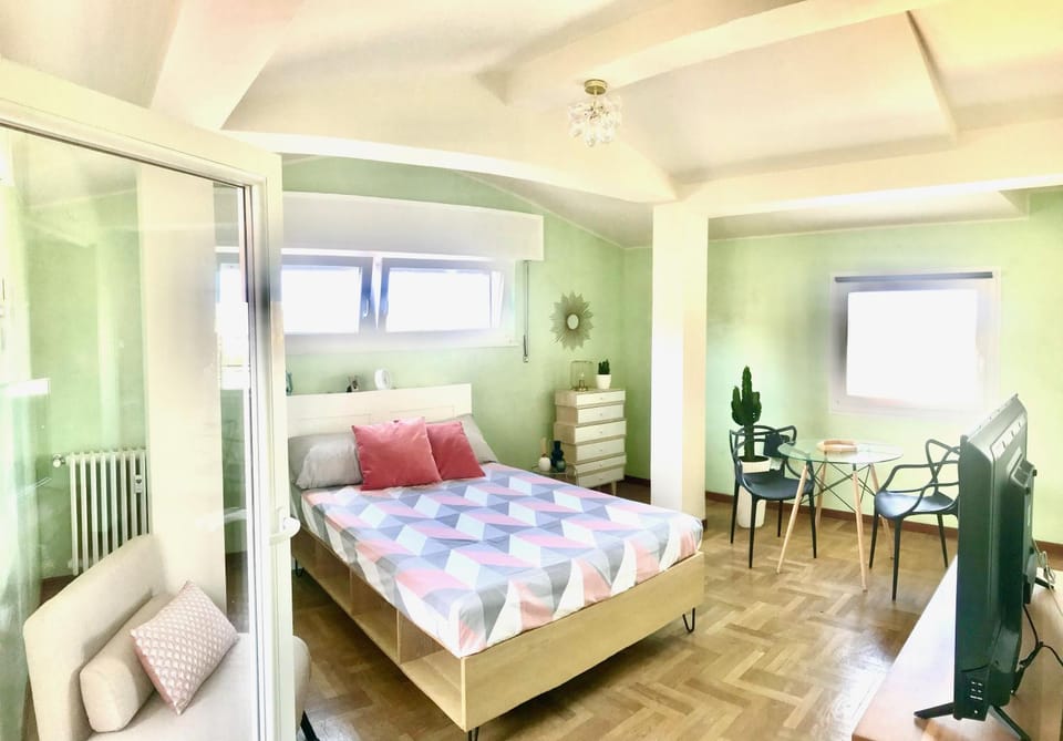 Photo of the whole room
