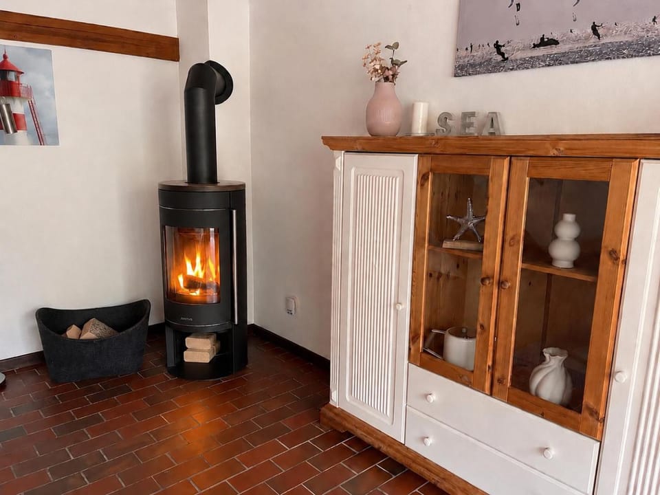 Living room, fireplace